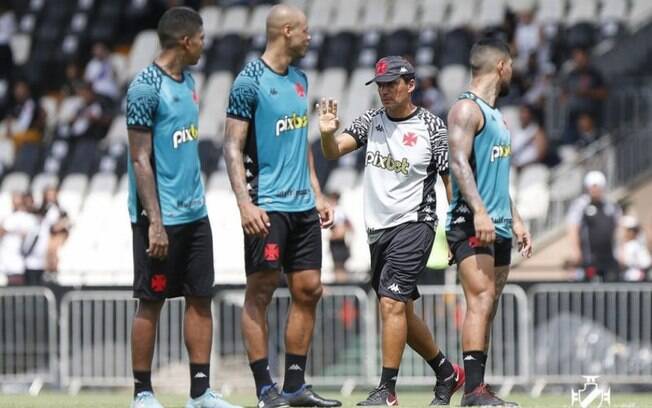 Consciência: jogadores do Vasco garantem luta, mas veem na Série B 'um dos campeonatos mais difíceis'