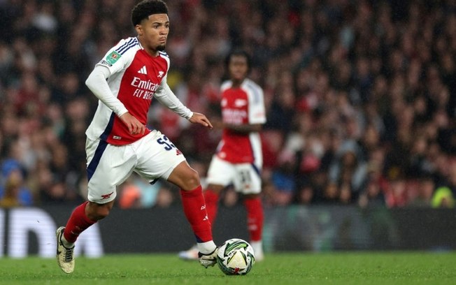 Ethan Nwaneri durante a vitória do Arsenal sobre o Bolton por 5 a 1 nesta quarta-feira, pela Copa da Inglaterra