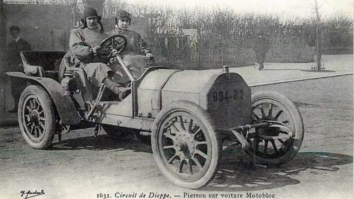 Motobloc foi usado na primeira viagem de carro entre São Paulo e Santos, em 1908