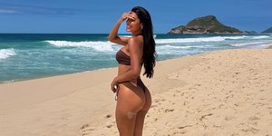 Pocah posa de biquíni ao sol do Rio e provoca seguidores