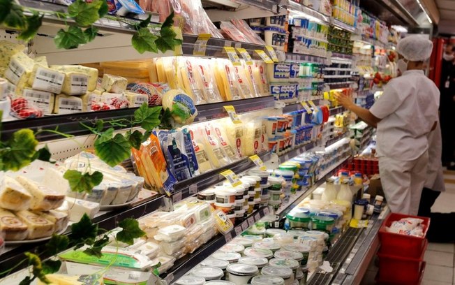 Repositor de supermercado, ajudante de produção e estoquista estão na lista do PAT de Araraquara