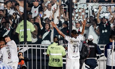 Vascaínos se empolgam com joia após classificação