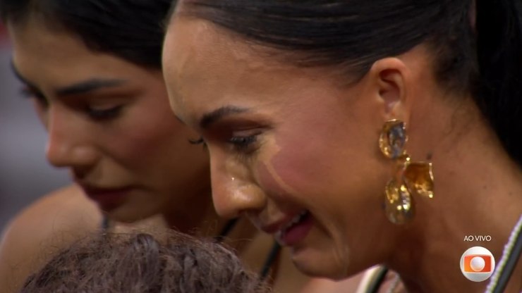 BBB 26: maquiagem de Maxiane vira meme após eliminação de Sarah