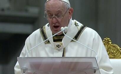 Papa pede que pais não condenem filhos homossexuais