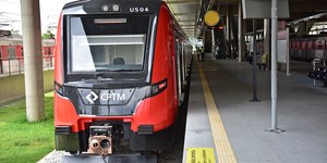 Linha 10-Turquesa opera com velocidade reduzida nesta segunda