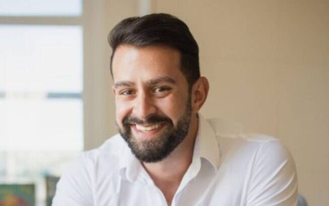 Guto Galamba é empreendedor, palestrante e especialista em escalar profissionais autônomos no digital