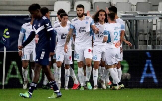 Com grande falha de goleiro, Olympique de Marselha vence Bordeaux pelo Campeonato Francês