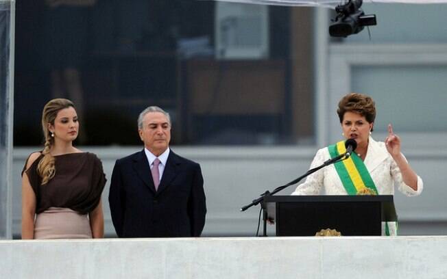 Ex-presidente Dilma Rousseff chegou ao posto mais alto da nação após integrar o primeiro escalão do governo Lula