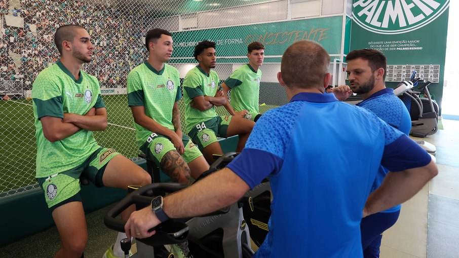 Jogadores da base do Palmeiras são integrados ao elenco principal