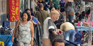 Fim da escala 6x1 desafia comércio às vésperas do Natal