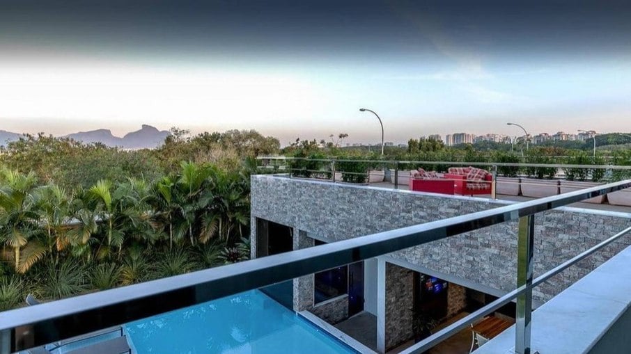 Detalhes da nova mansão de Ludmilla no Rio 