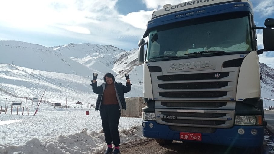 Marcia Sant’Ana de Andrade enfrenta o preconceito por ser caminhoneira