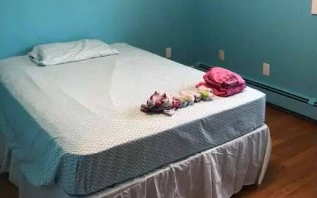 Como castigo, a mãe, Amanda, retirou todas as coisas do quarto de Hannah, com exceção da cama e de algumas roupas