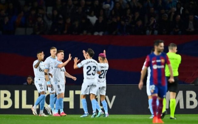 Lewandowski anota o gol do Barcelona, mas não evita a derrota para o Girona
