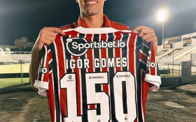 Igor Gomes comemora seu 150º jogo como profissional pelo São Paulo