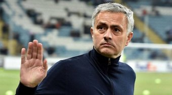 Mourinho%20ironiza%20Barcelona%20e%20dispara%20contra%20arbitragem%20na%20La%20Liga