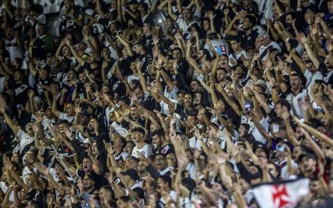 Com ingressos esgotados, torcida do Vasco mostra força e pode a fazer a diferença na campanha da Série B