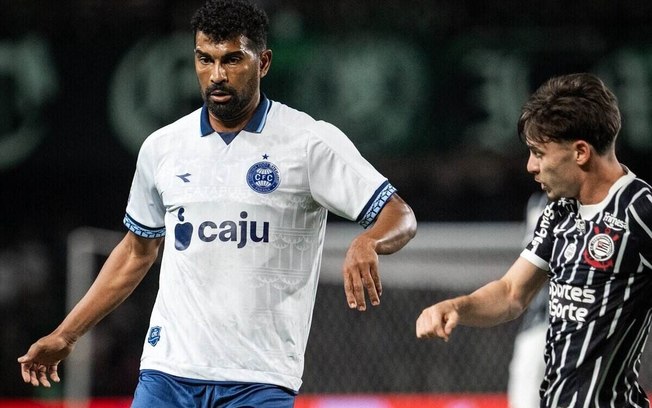 Coritiba vence o Corinthians, no Couto Pereira, pela 24ª rodada do Brasileirão Coritiba vence o Corinthians, no Couto Pereira, pela 24ª rodada do Brasileirão