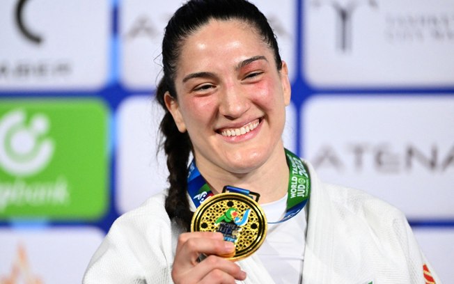 Mayra Aguiar é a primeira tricampeã mundial de judô do Brasil Mayra Aguiar é a primeira tricampeã mundial de judô do Brasil