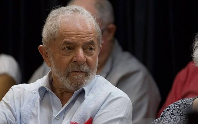 Lula estaria sendo coagido pelo partido