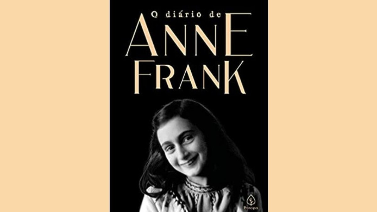 Livro 'O Diário de Anne Frank' em capa comum 