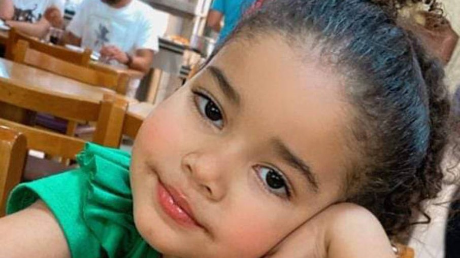 Menina Heloísa, de 3 anos, morreu no sábado (16)