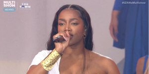 Cariúcha critica mensagem de IZA no festival The Town