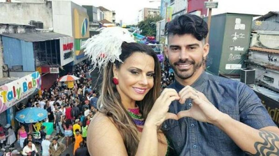Viviane Araújo e o noivo Radamés Martins Viviane Araújo e o noivo Radamés Martins