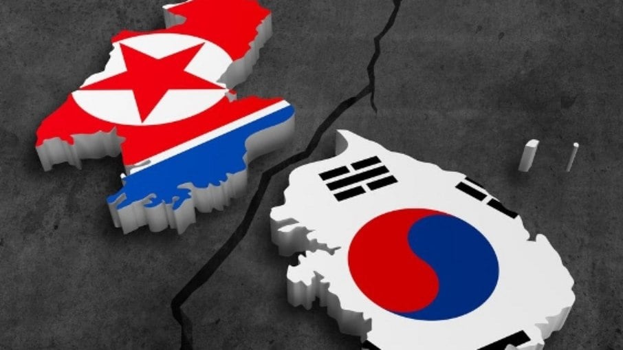 Militares sul-coreanos comentaram que a Coreia do Norte pode estar preparando o lançamento de míssil balístico de seu submarino.