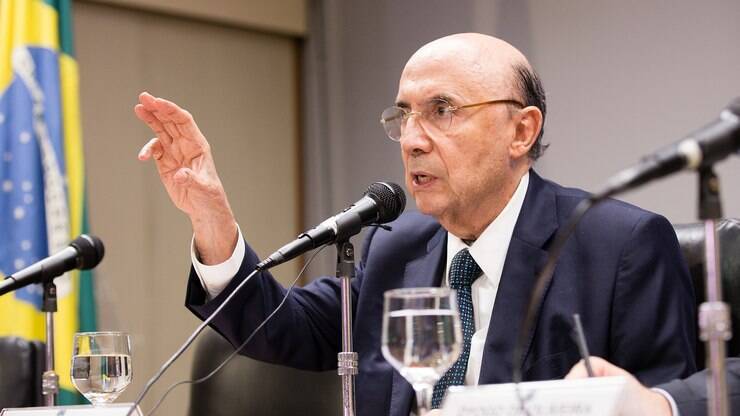 Henrique Meirelles diz ser nula a chance de mudança na política