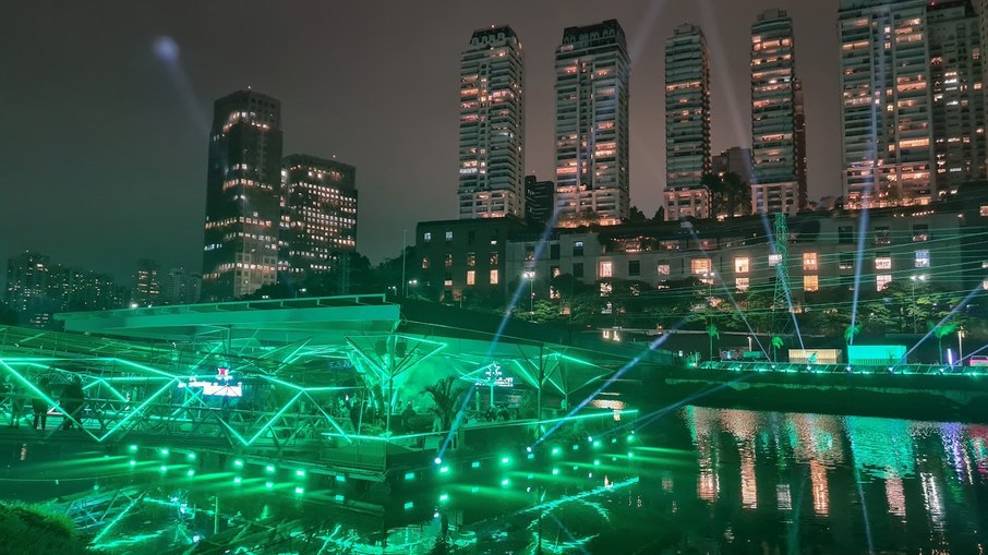 Projeto de revitalização do Rio Pinheiros inclui primeiro bar flutuante montado em 2023