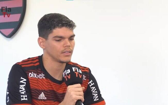 Santos e Ayrton Lucas têm data para serem apresentados no Flamengo Santos e Ayrton Lucas têm data para serem apresentados no Flamengo