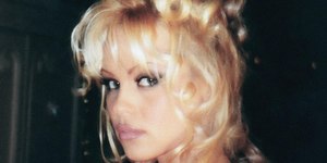 Pamela Anderson lamenta: "Fui objetificada  e descartada"