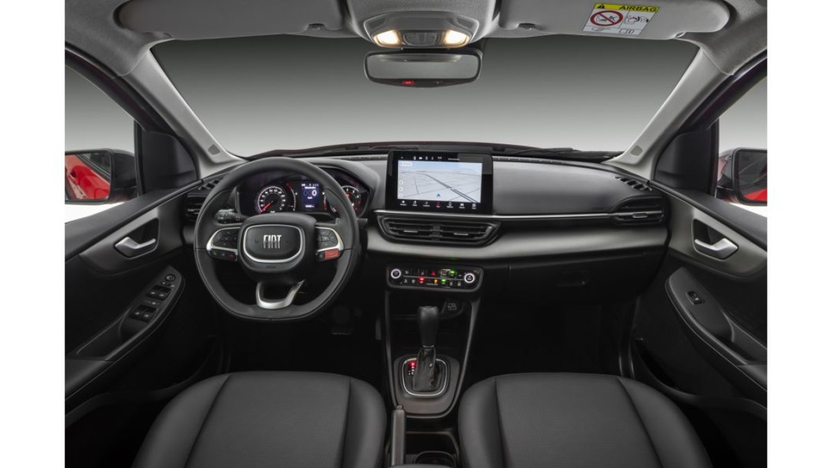 Interior do Fiat Pulse Audace 200T conta com contagiros e velocímetro analógicos em vez de digitais Interior do Fiat Pulse Audace 200T conta com contagiros e velocímetro analógicos em vez de digitais