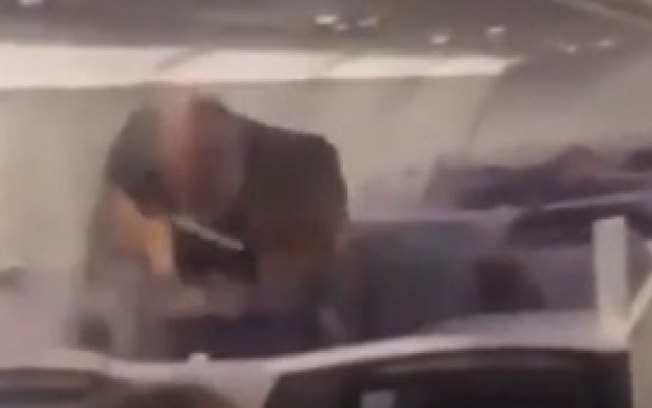Mike Tyson diz que estava 'chapado e irritado' antes de agredir passageiro em avião
