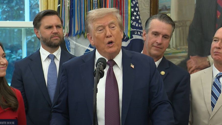 Donald Trump faz pronunciamento na Casa Branca Donald Trump faz pronunciamento na Casa Branca