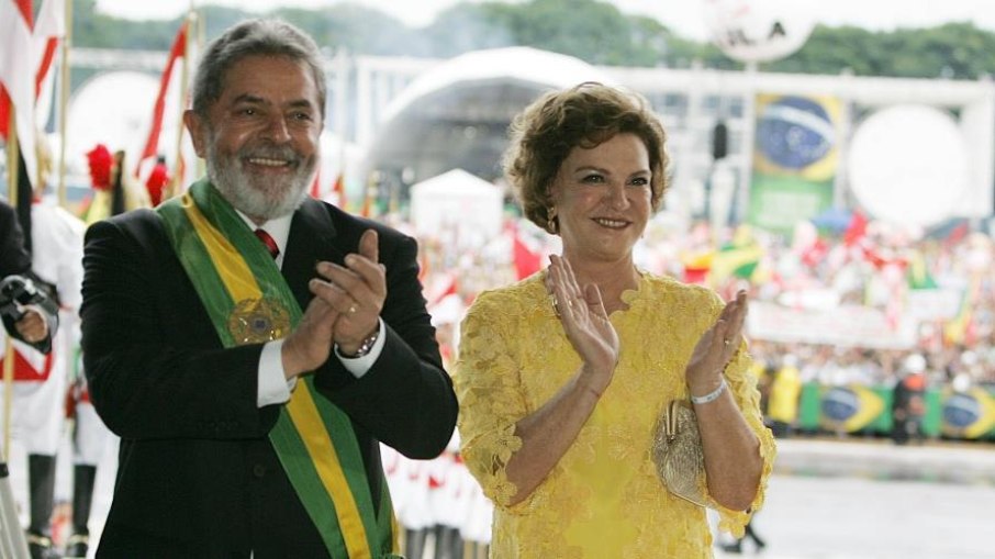 Lula e a esposa, Marisa Letícia na posse em 2007