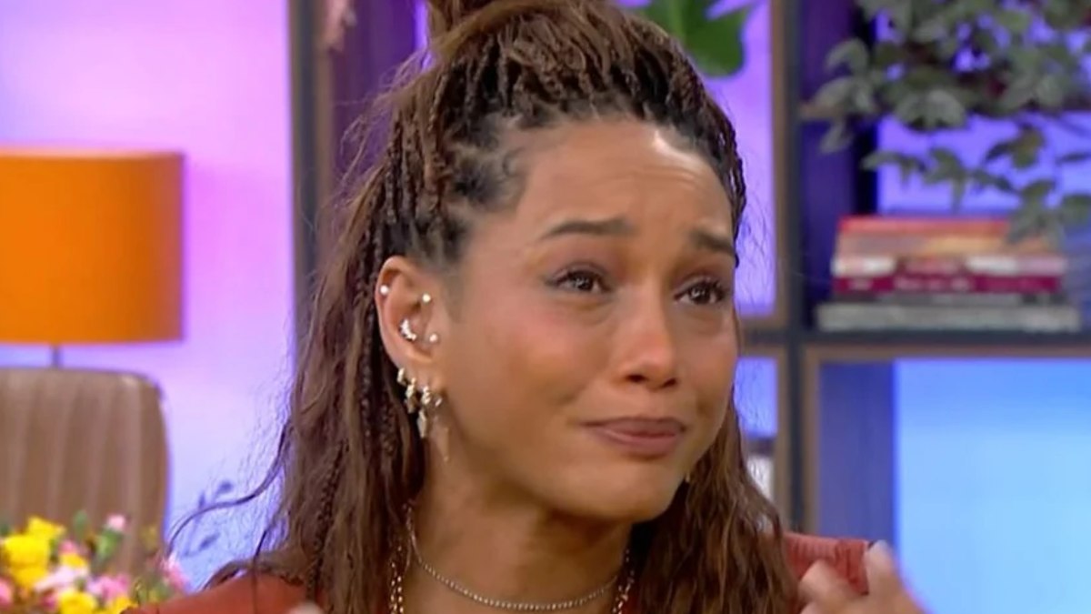 Taís Araujo chora em programa ao vivo e é consolada por Ana Maria