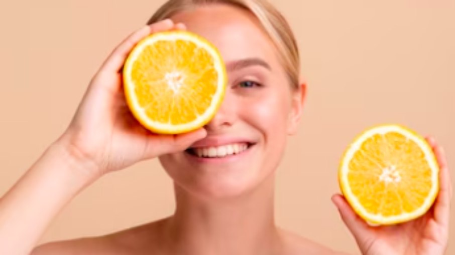 Vitamina C: entendendo seus benefícios e desafios para que funcione na pele