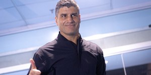 Sem Colidio, Pedro Emanuel avalia alternativas no ataque do Vasco