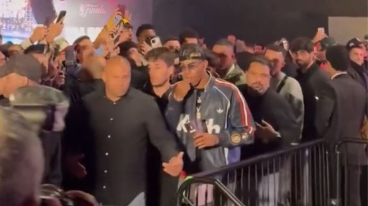 Vídeo: Lamine Yamal surpreende com visita relâmpago à NBA House