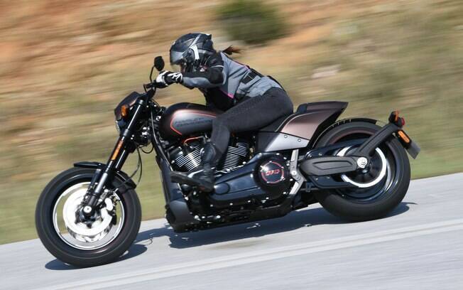 Harley-Davidson FXDR custa R$ 79.990, e é a mais beneficiada com a supervalorização da seminova