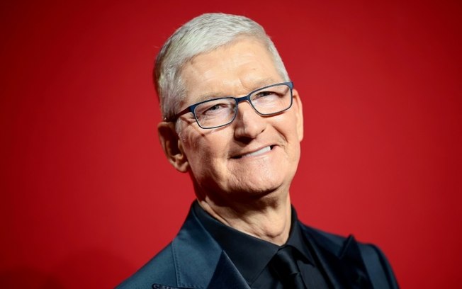 O CEO da Apple, Tim Cook, classificou a inteligência artificial (IA) generativa como uma “oportunidade importante” em toda a linha de produtos da fabricante do iPhone.