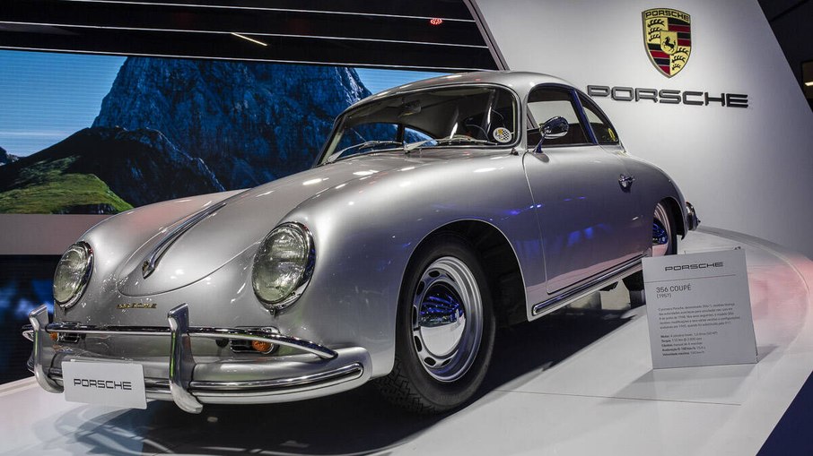 Porsche 356 teve origem em 1948.