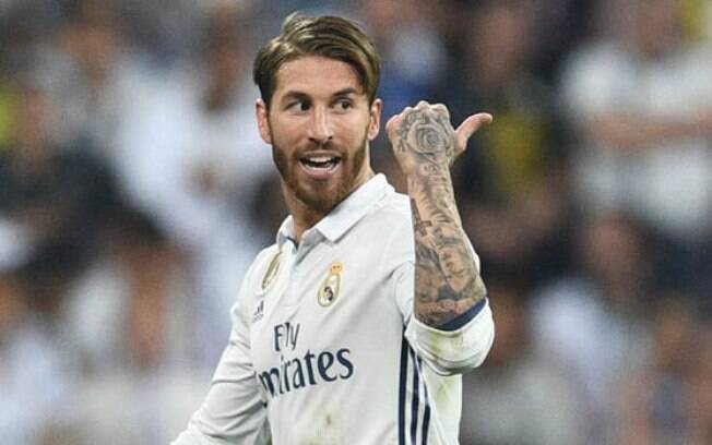 Sergio Ramos com a camisa do Real Madrid