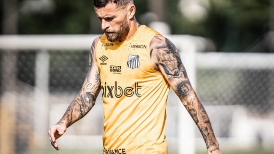 Lucas Lima acerta empréstimo de uma temporada para deixar o Santos