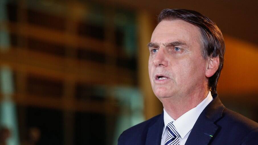 Bolsonaro defende PEC dos Precatórios: 'Não pode gastar R$ 30 bi?'