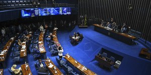 Senado deve votar hoje projeto que aumenta o número de deputados