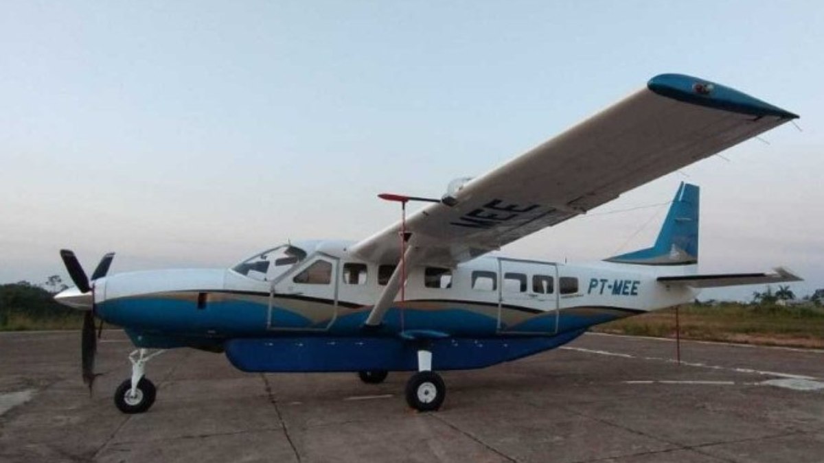 Avião de pequeno porte caiu e explodiu no Acre