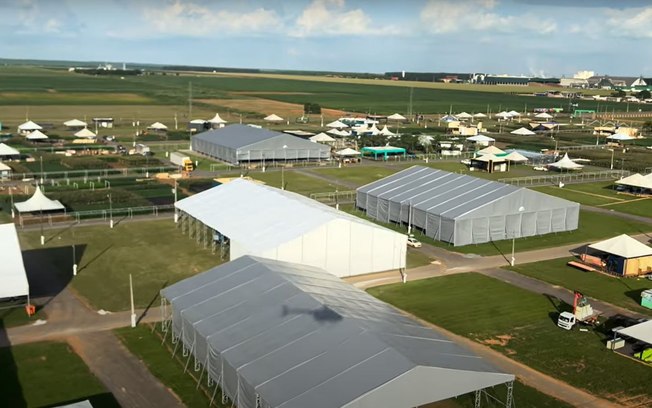 Galpões lonados ganham espaço no agronegócio Galpões lonados ganham espaço no agronegócio